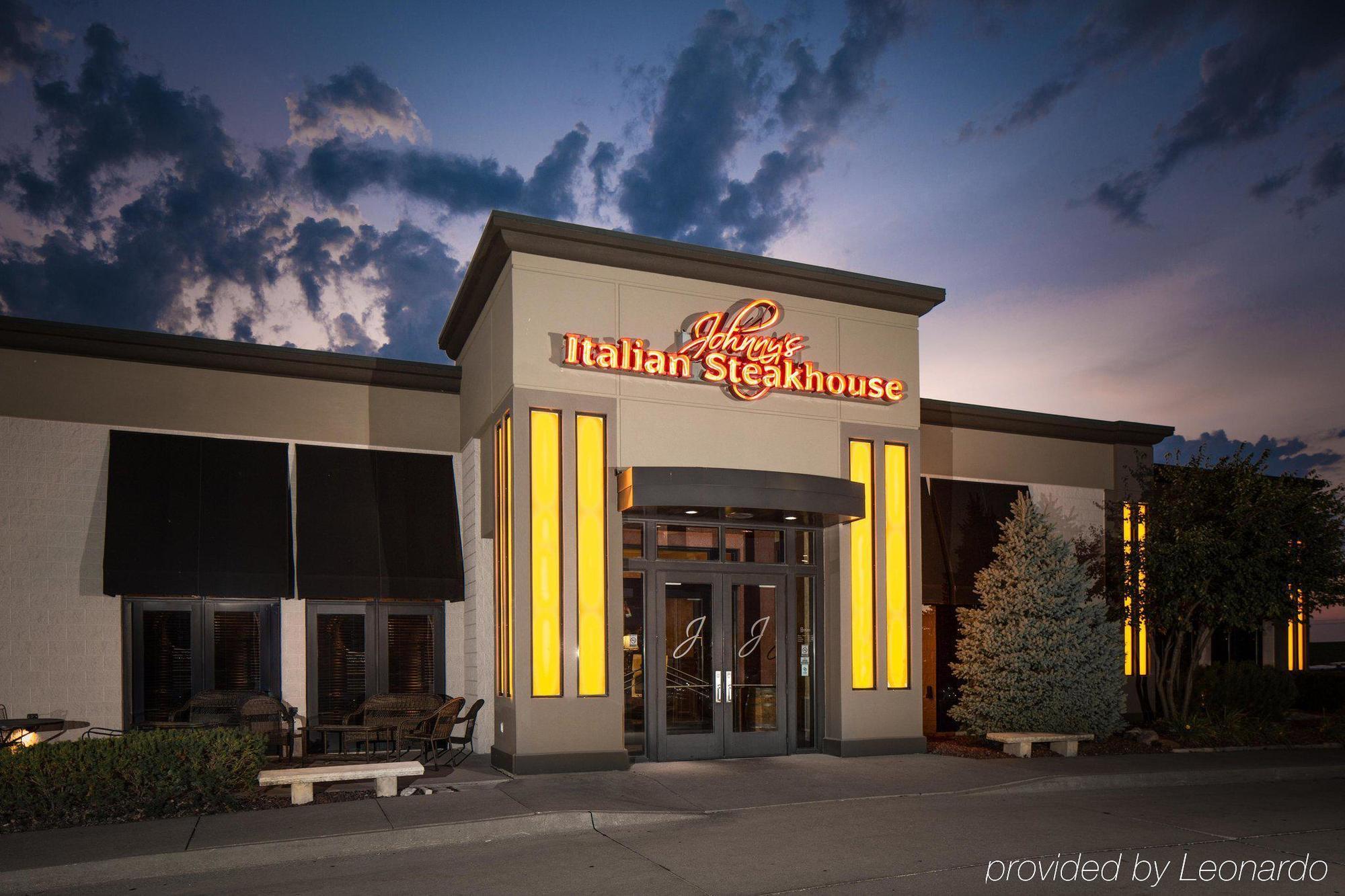 Hilton Garden Inn Des Moines Airport Exterior photo